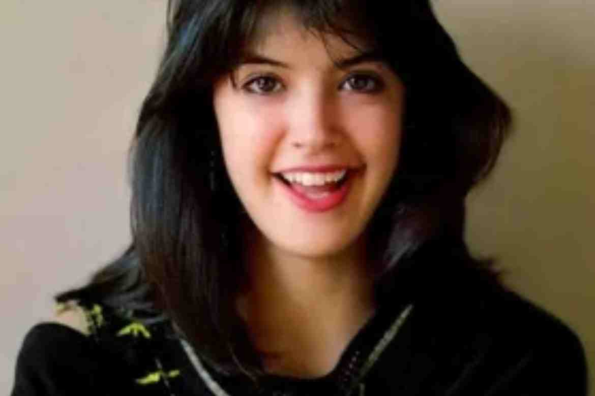 Phoebe Cates Net Worth